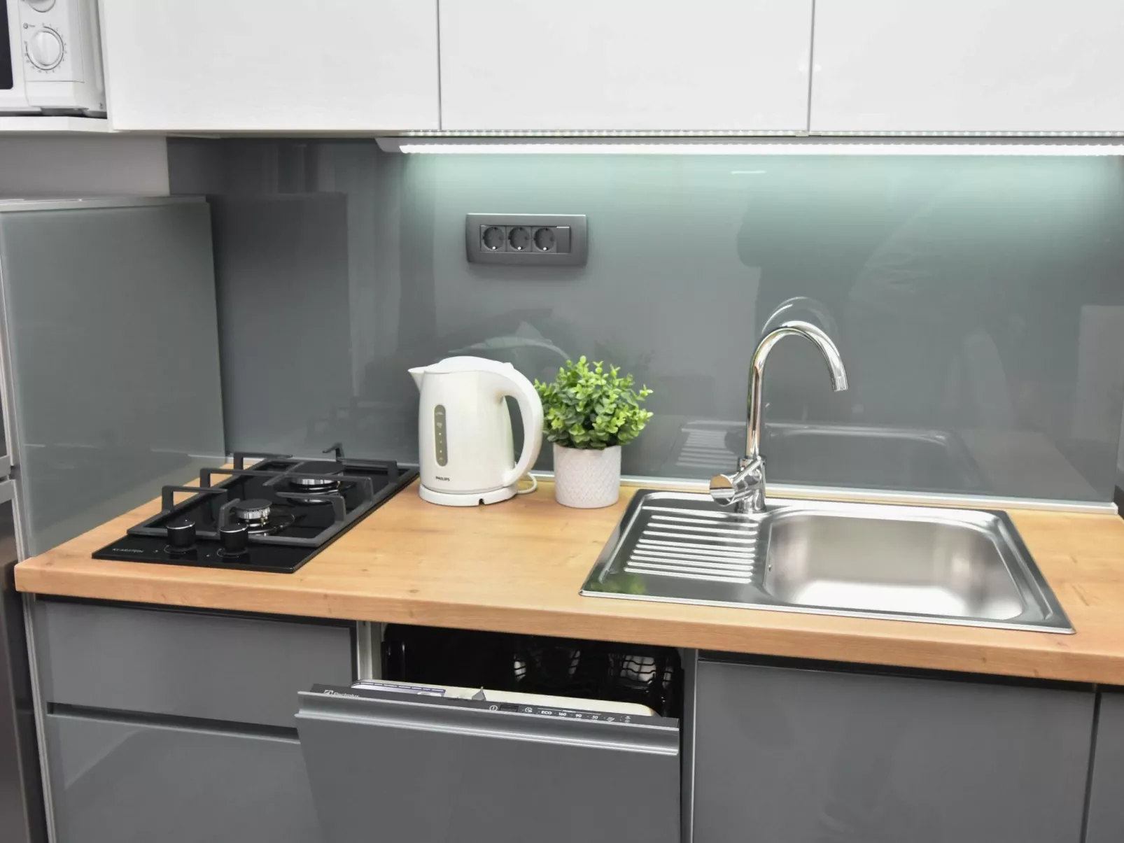 Mit privatem Parkplatz-Inside