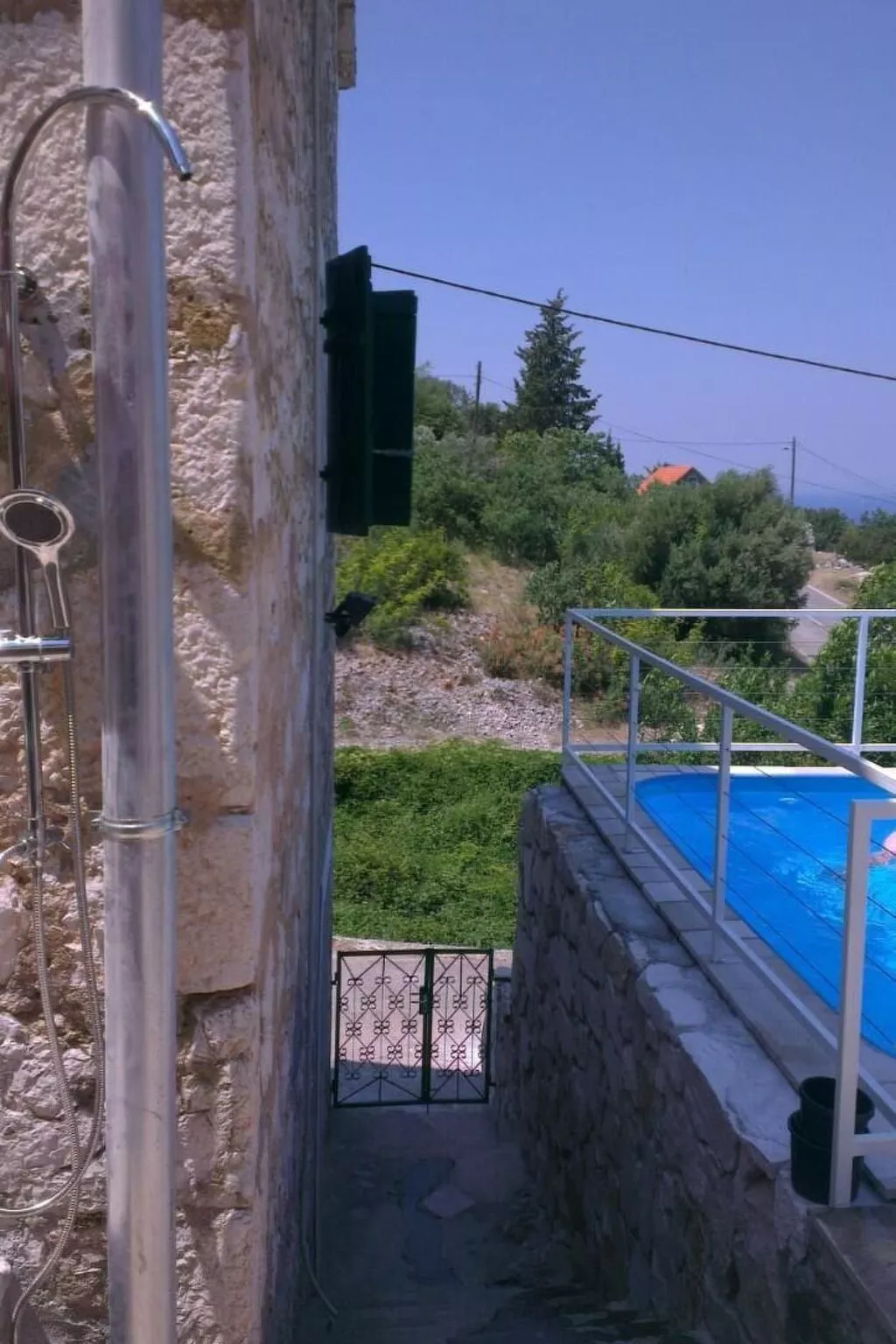 Charmantes Steinhaus mit Pool und Panoramablick-Dehors