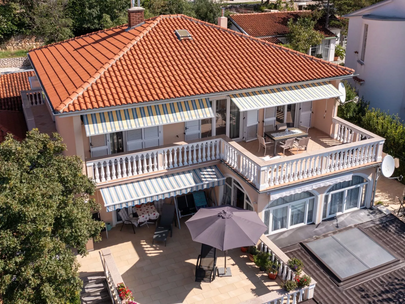 Wohnung für 6 Personen mit Panoramablick aufs Meer-Dehors