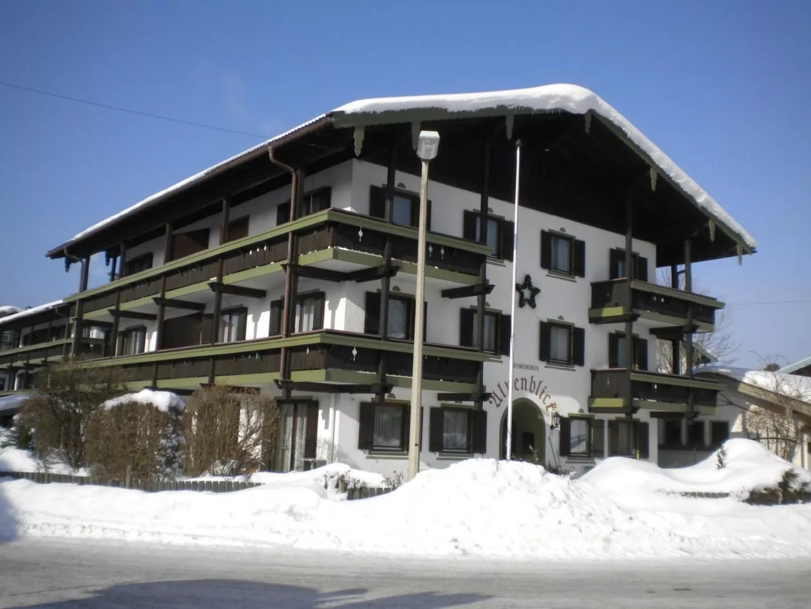 Marinas Alpenblick-Outside