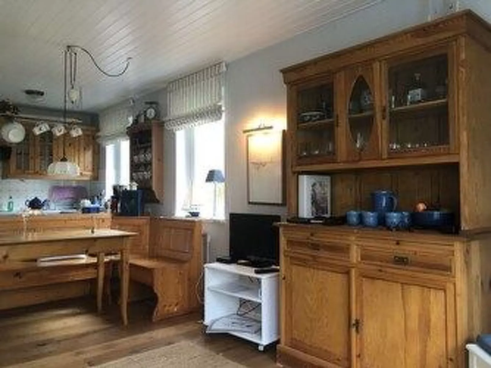 Am Golfplatz-Drinnen