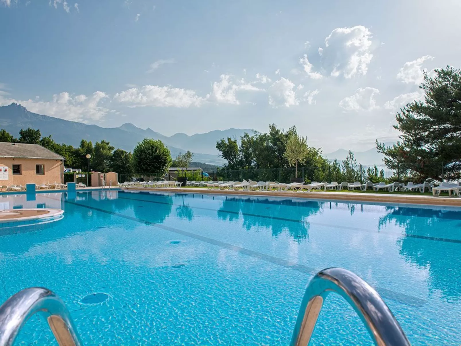 Wohnung mit Blick auf das Wasser-Outside
