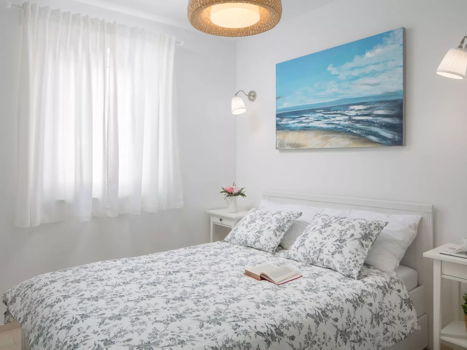 Charmante Villa mit gepflegtem Garten und beheiztem Pool-Inside