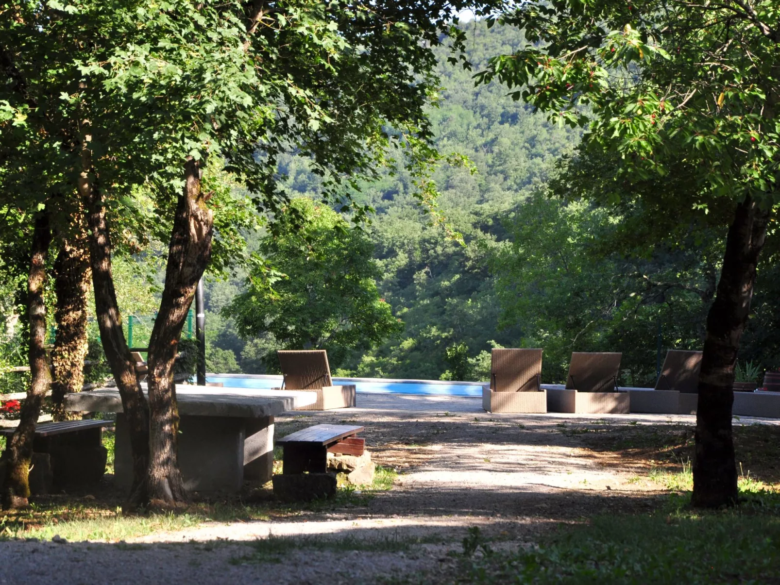 Steinhaus Kotli-Outside