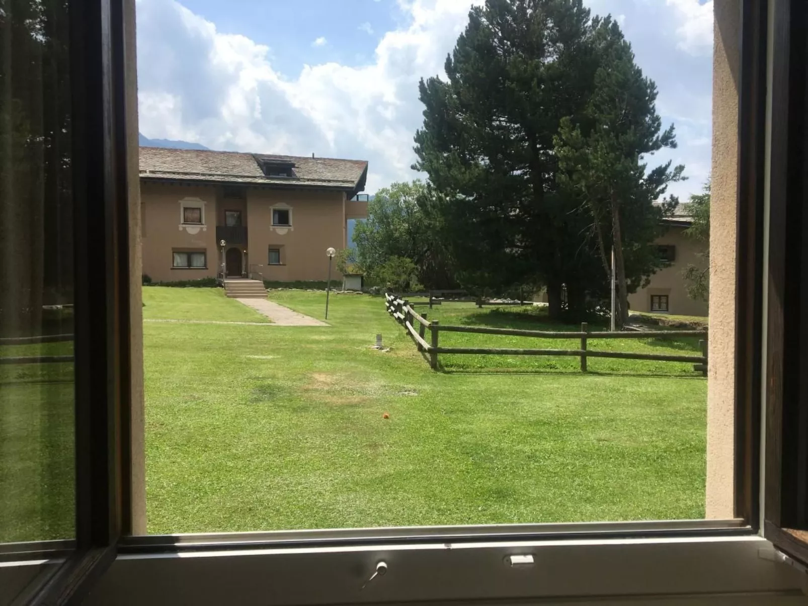 Chesa Muschna, Studio Melchior-Draußen