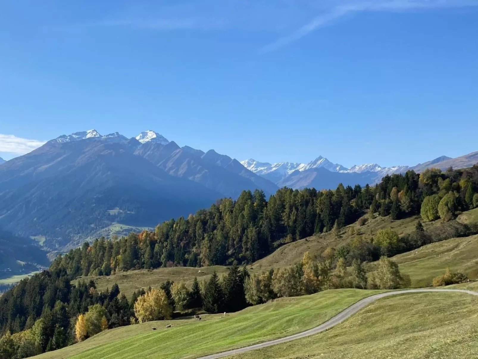 Lumnezia Lux-Outside