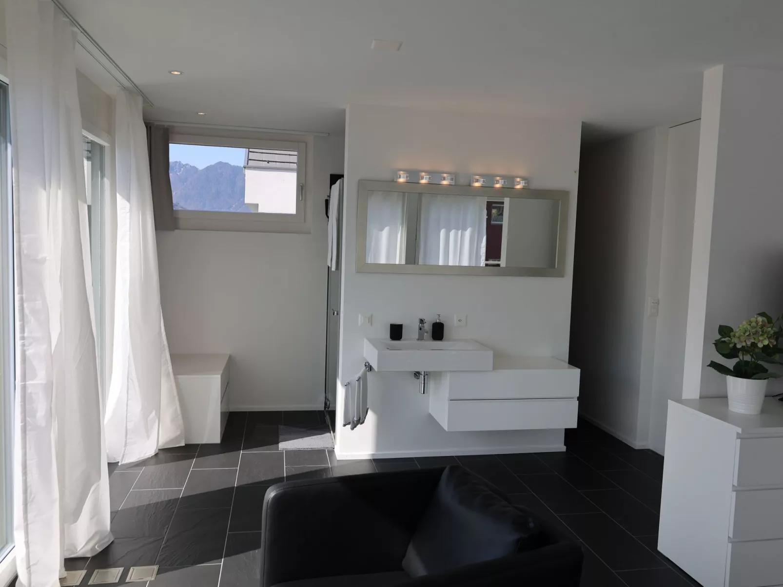 Villa am See 2 / Beach House-Inside