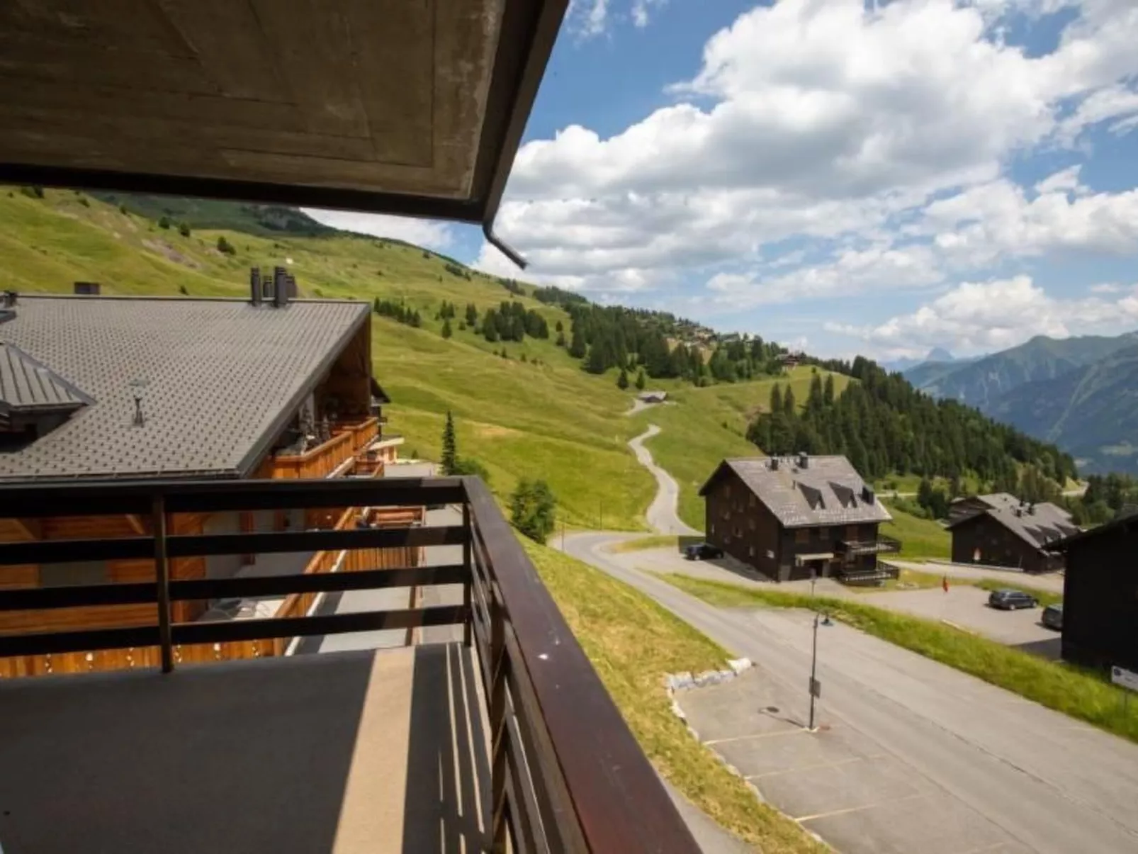 3 Zi FeWo App 23. Le Miroi an Skipiste-Draußen