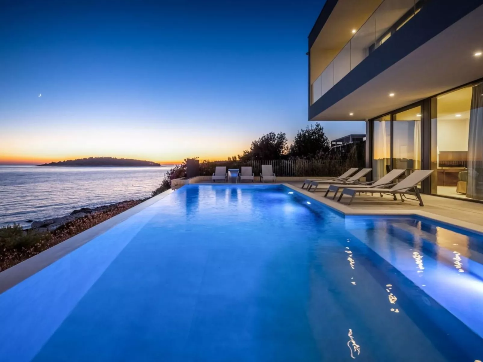 Schöne Villa Marvella für 10 Personen-Outside