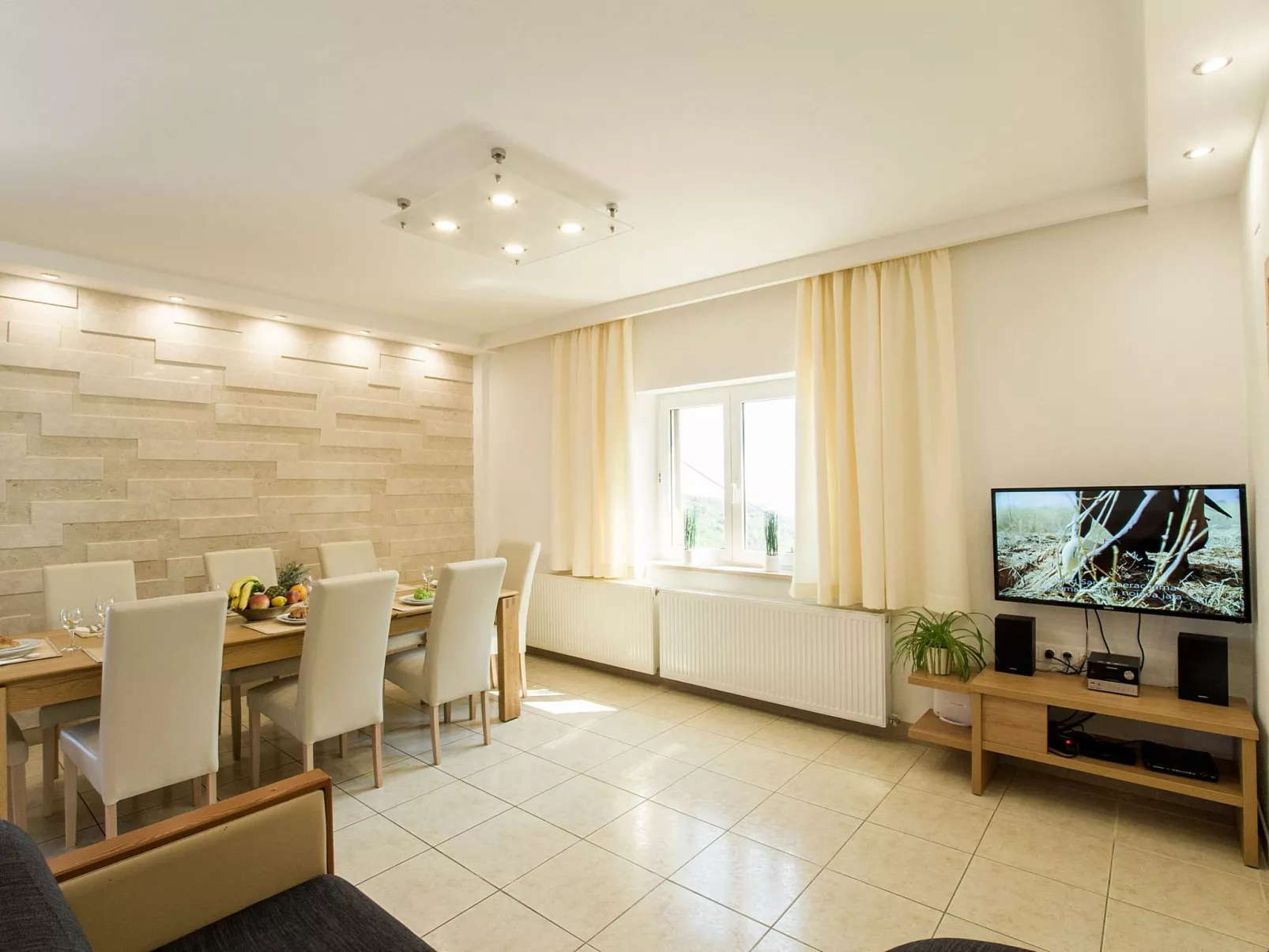 Ferienvilla "Lucian" mit Blick auf das Wasser-Drinnen