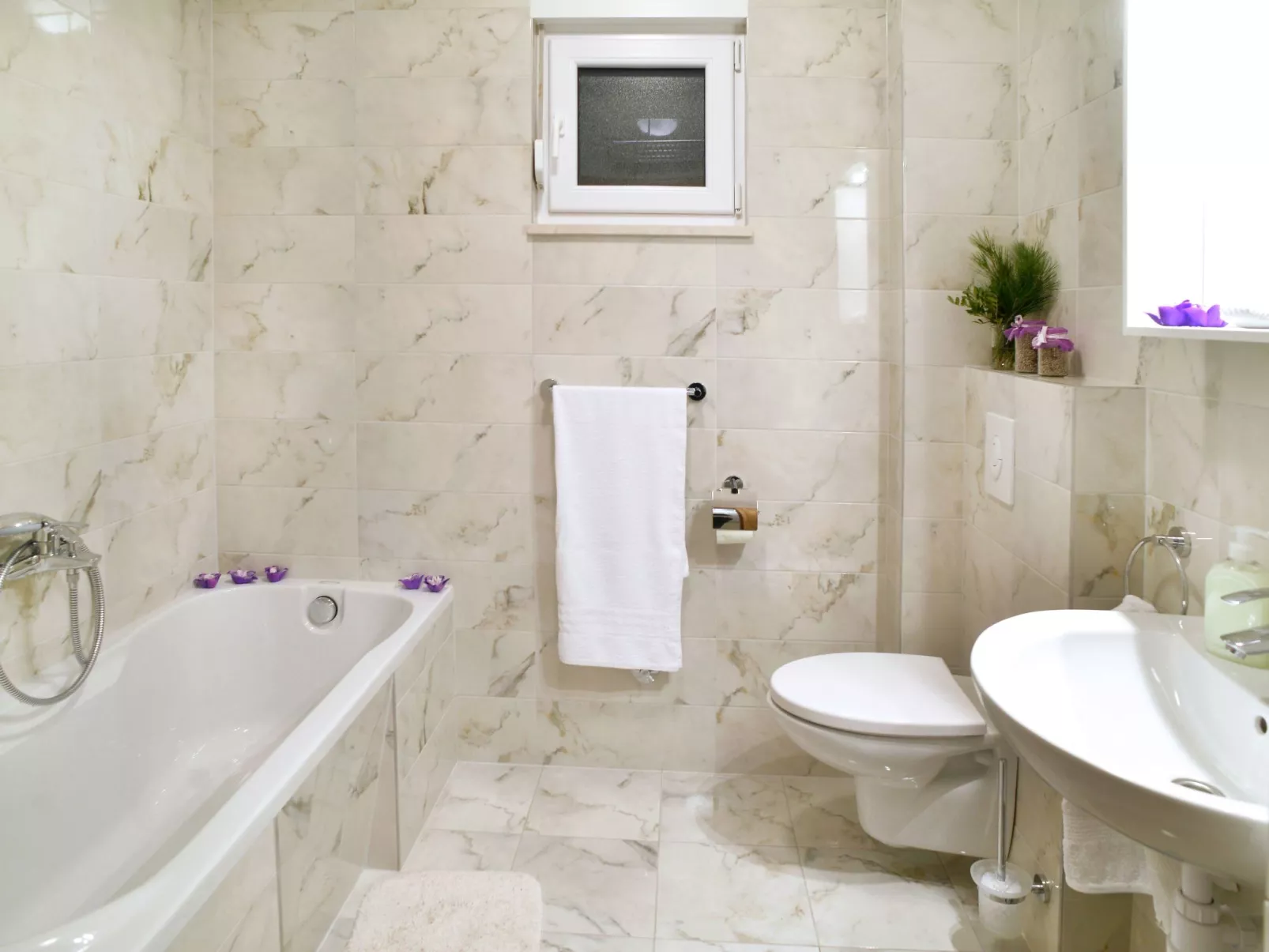 In Kastel Sucurac mit Parkplatz-Inside