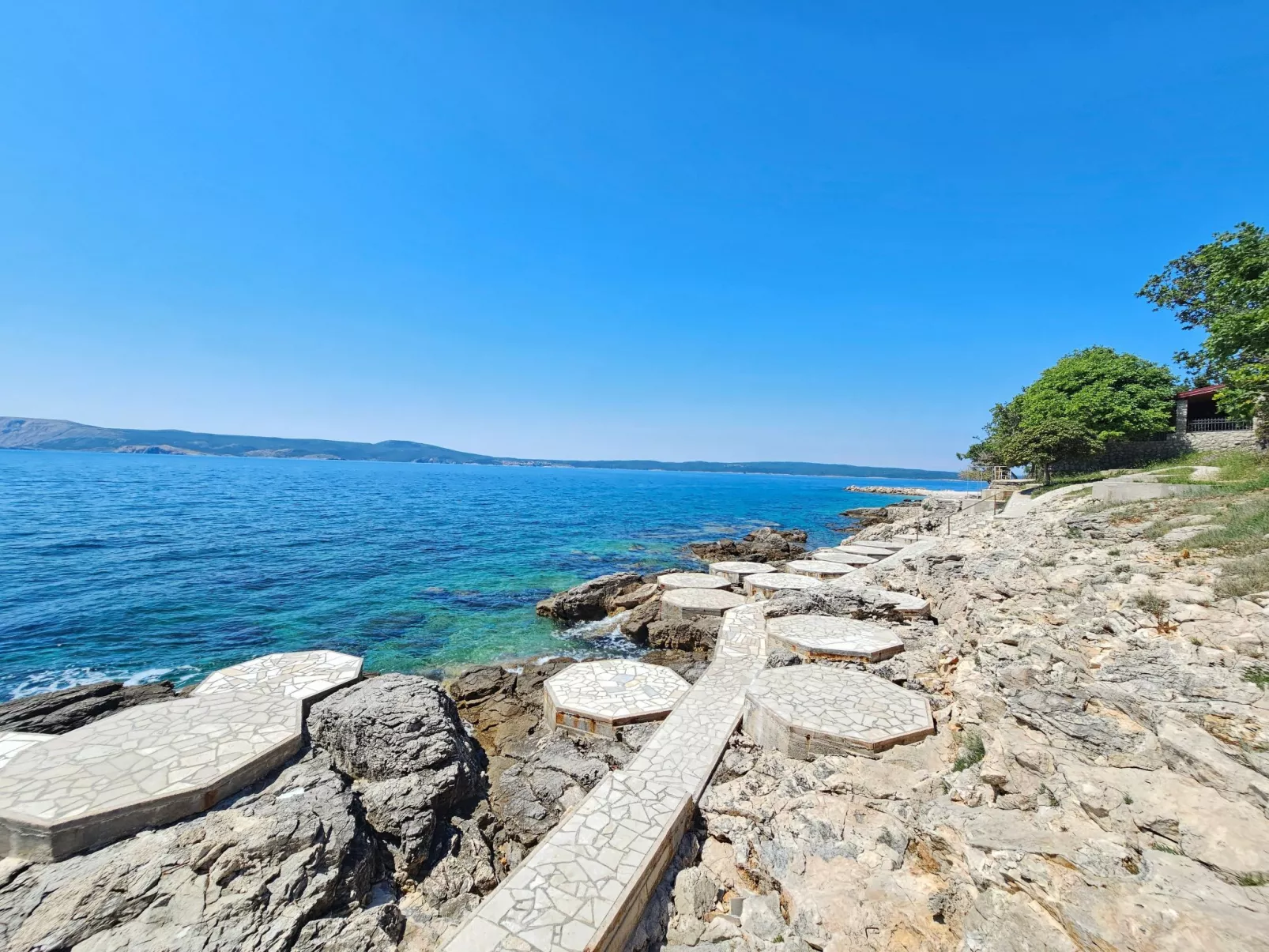 Wohnung mit Balkon mit Meerblick-Image-tags.info