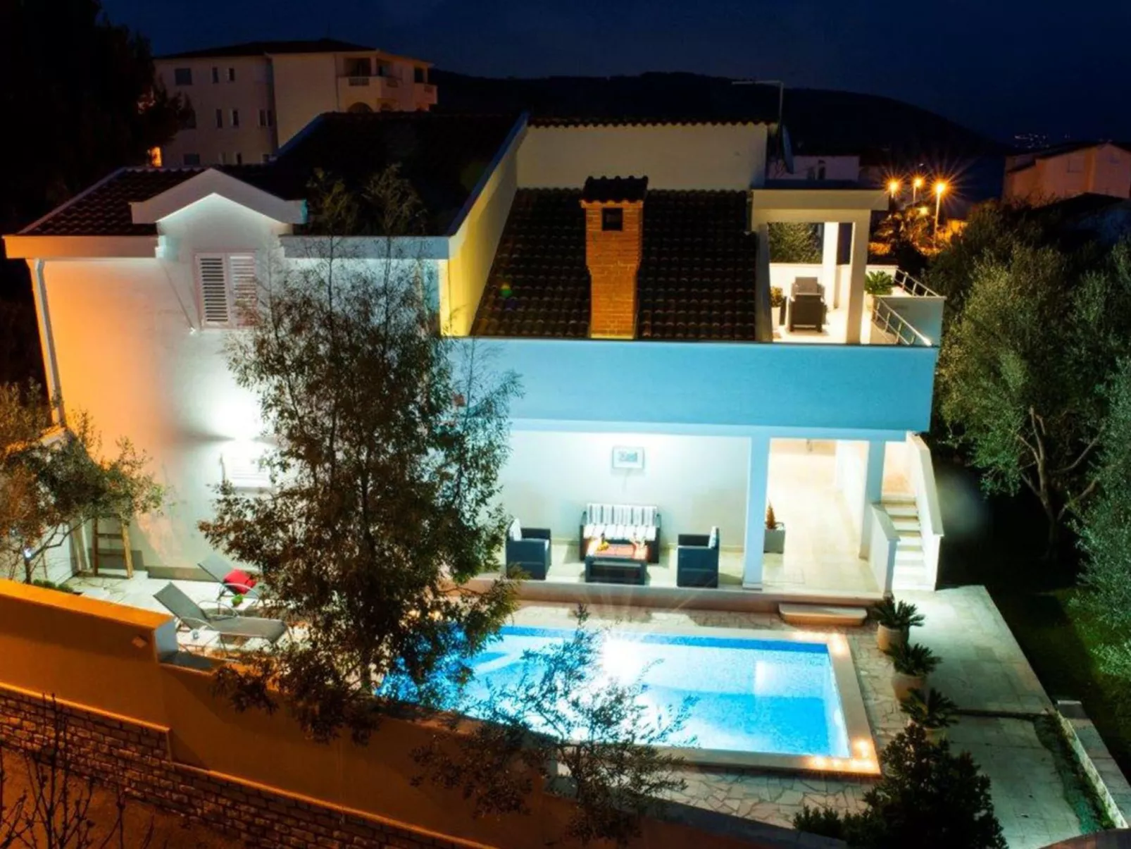 Charmante Villa Layla mit Meerblick und Pool-Draußen