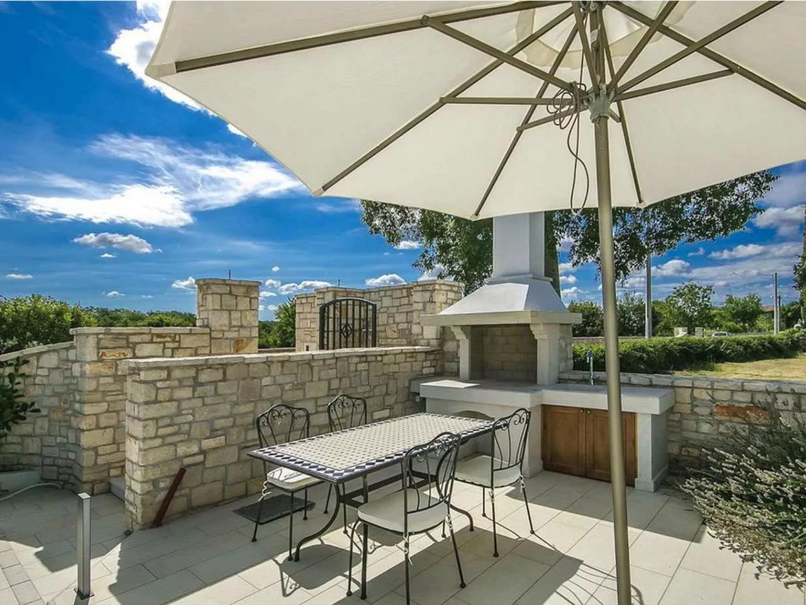 Villa Lenka mit Pool-Outside