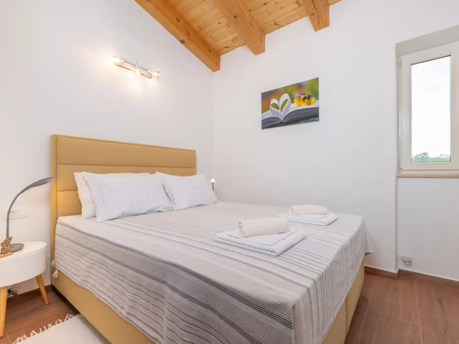 Villa Violette mit Pool nahe Stadtzentrum-Inside