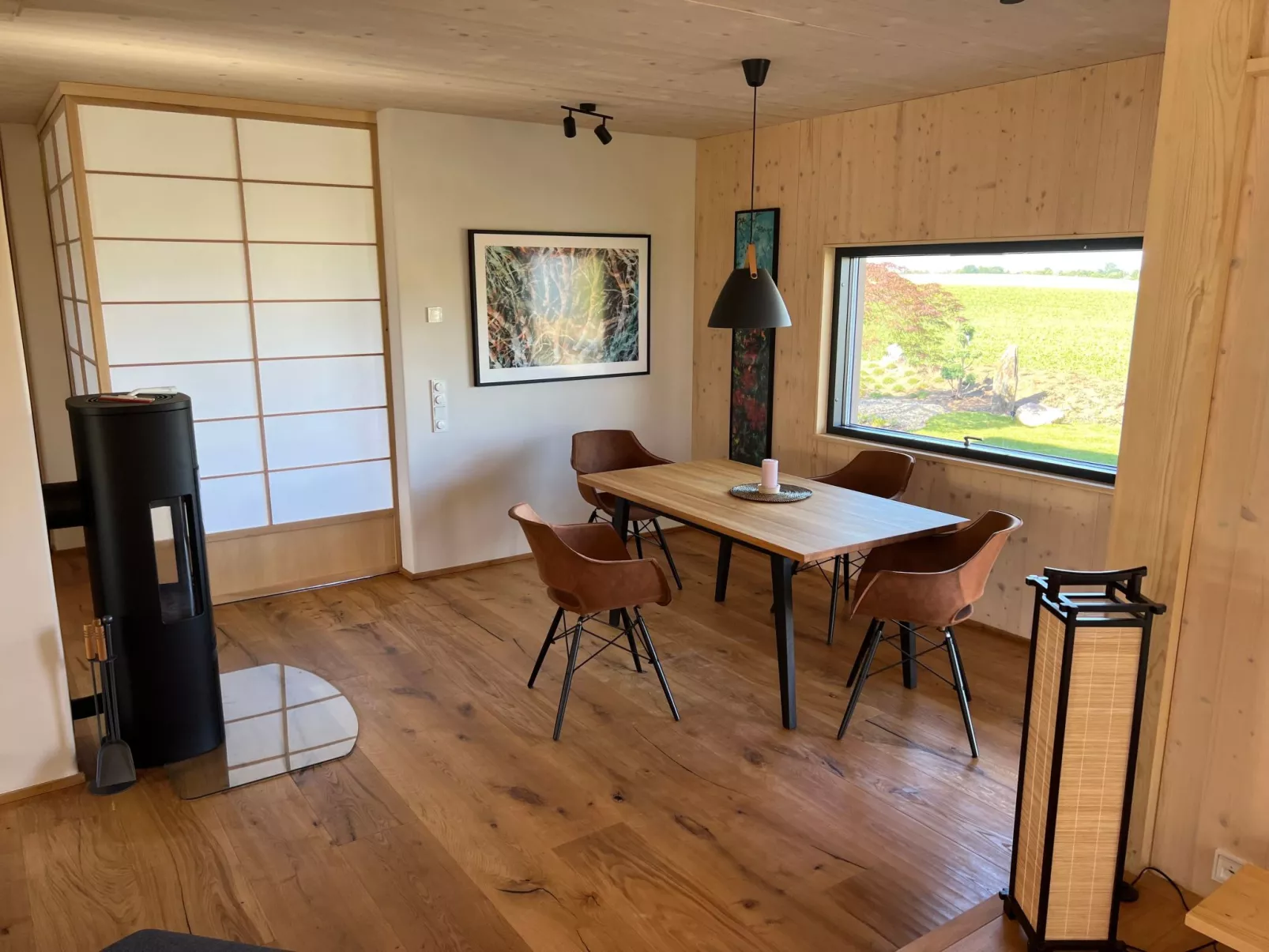 Meera Bio Holzhaus-Drinnen