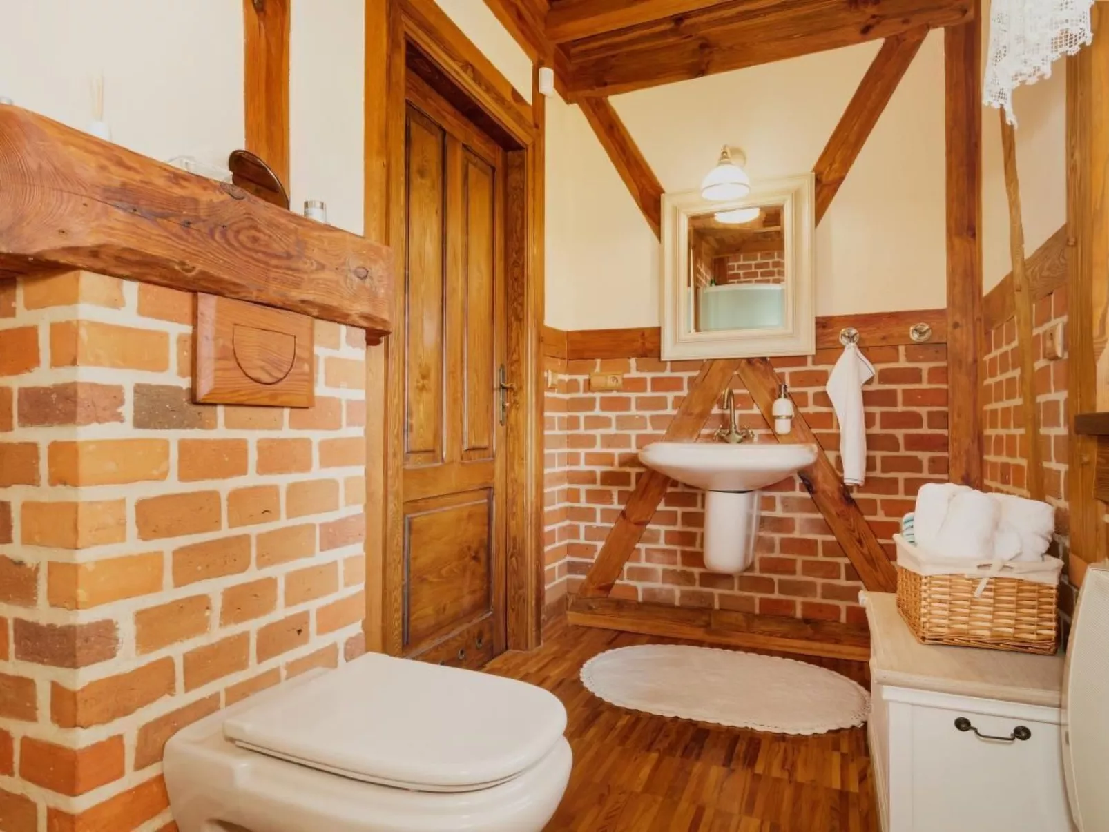 In Gąski mit Gepflegtem Garten-Drinnen