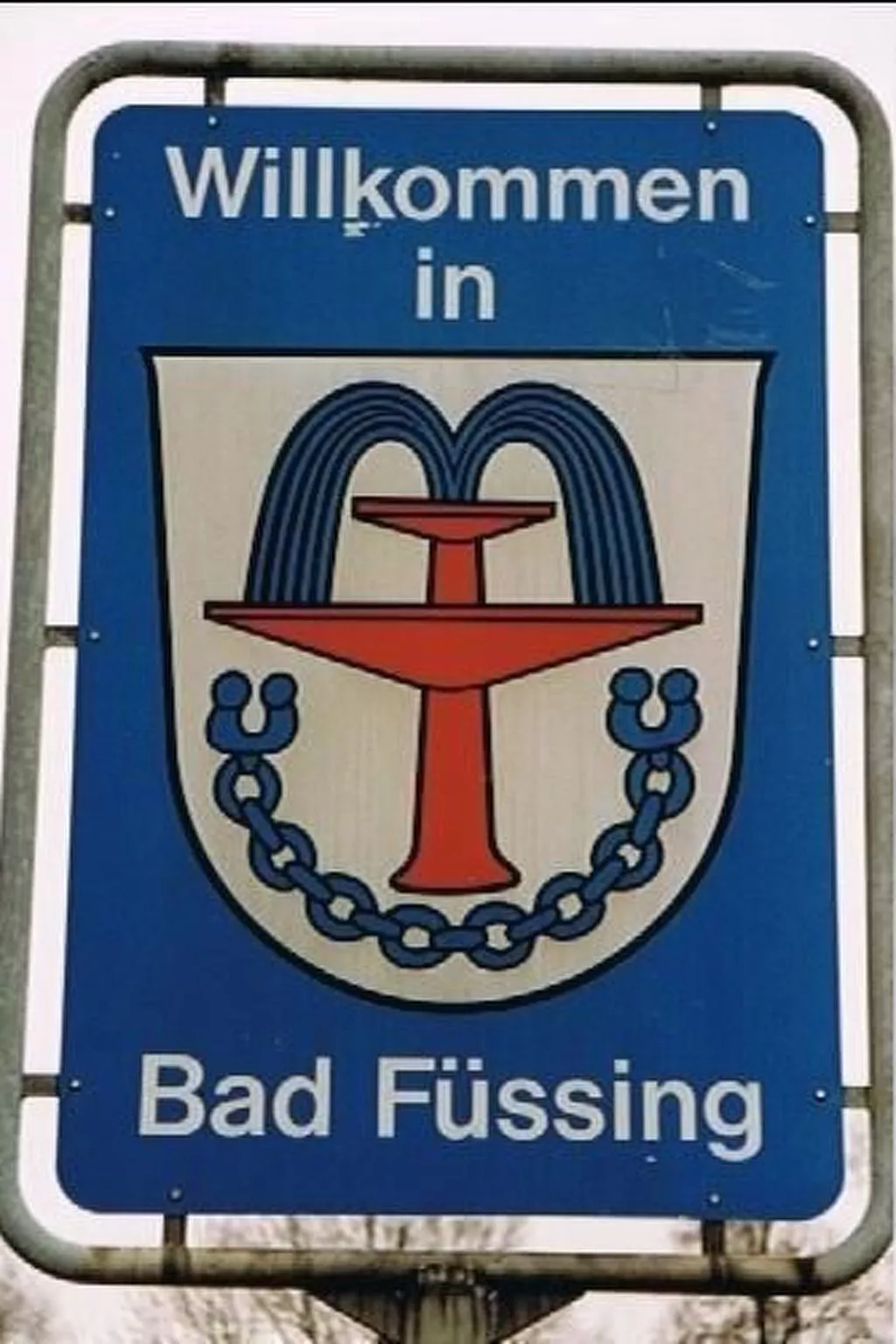 Appartementhaus mit Balkon und Gemeinschaftsgart - Outside