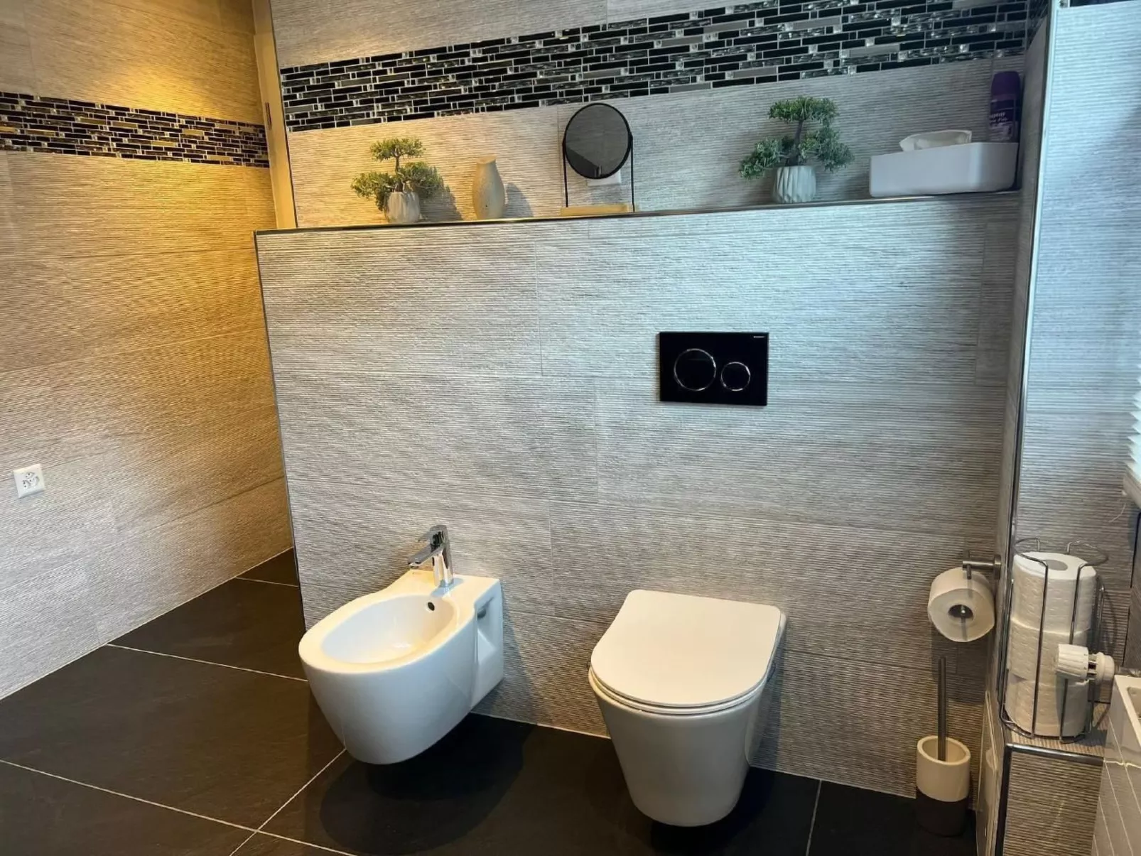 Mit eigener Terrasse-Dedans