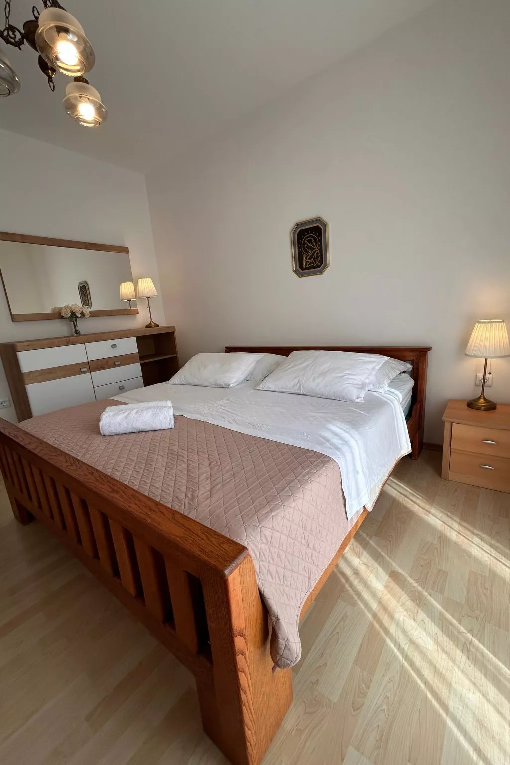 Coastal Comfort Apartment Teilen Speichern-Inside