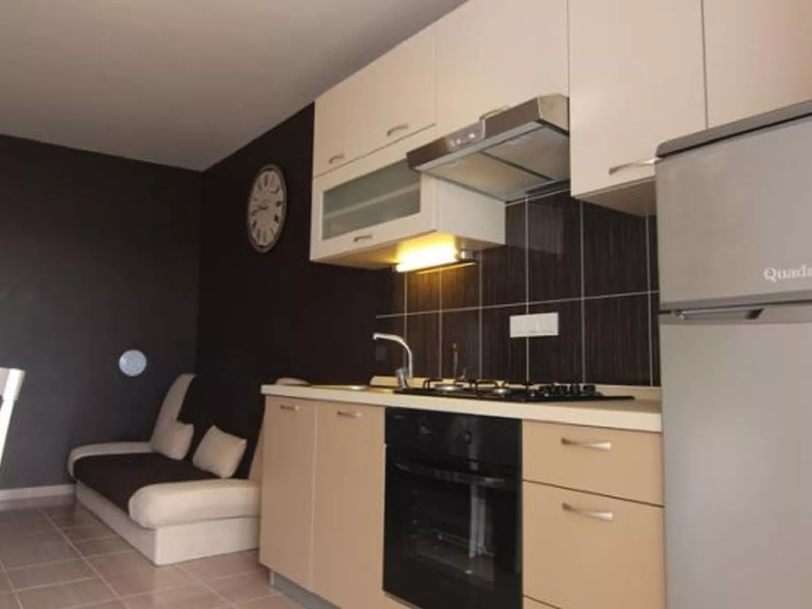 Wohnung Kim Brown - von TA Leut Agency-Image-tags.info