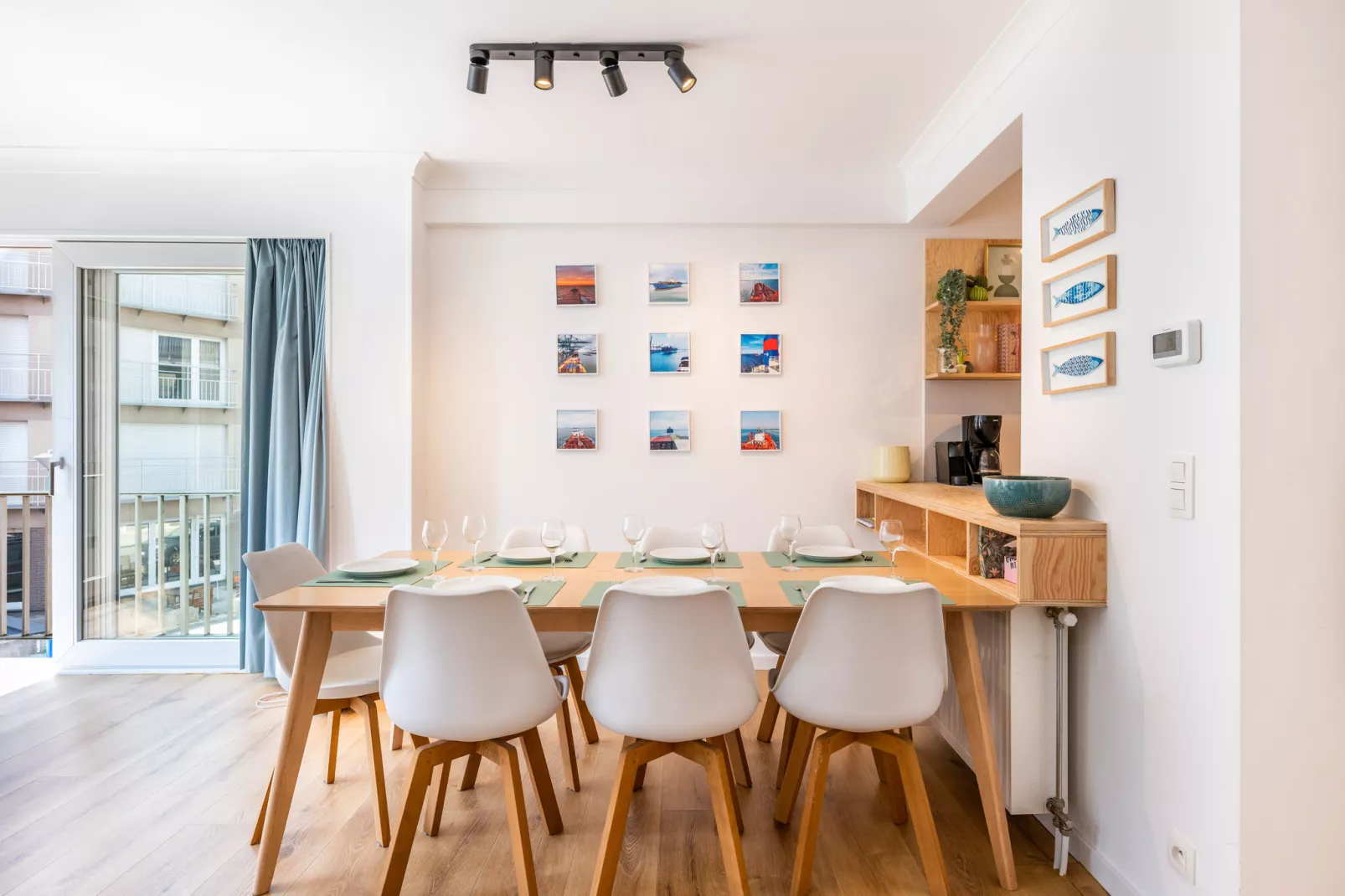Atlantic B101-Dining room