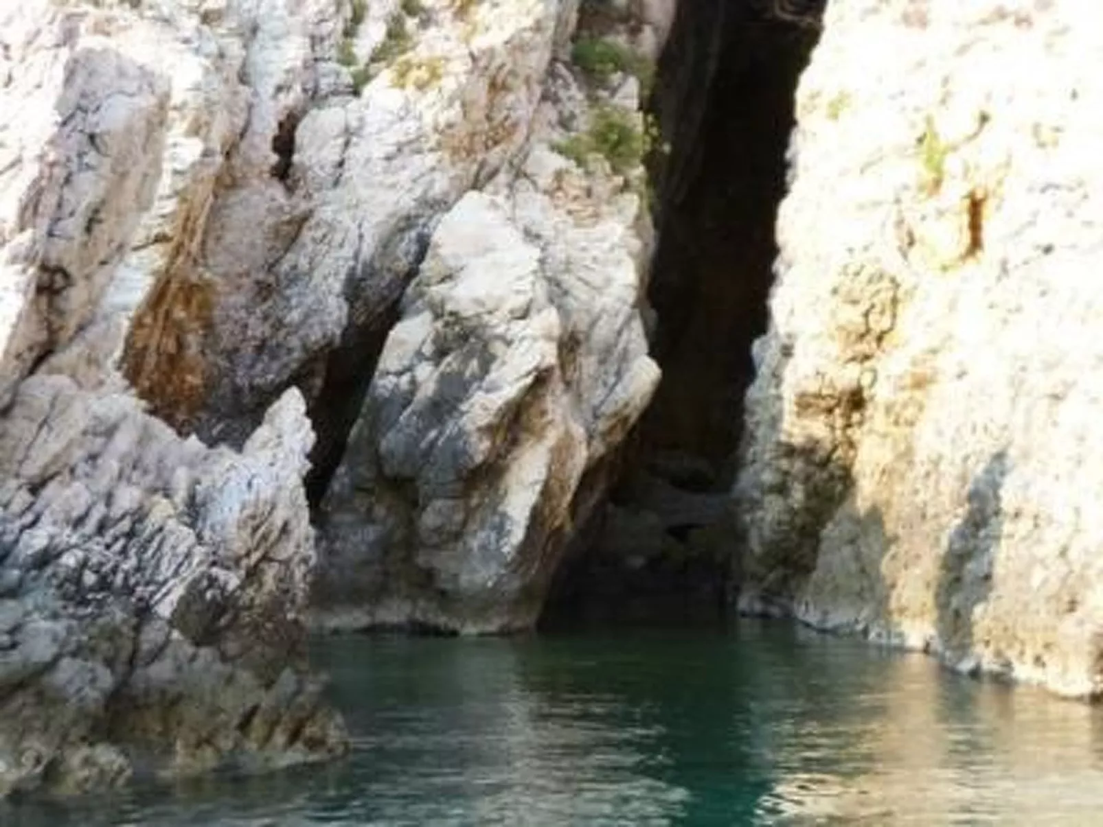 Jadro Apartments in Barbat mit Grill und Whirlpool-Outside