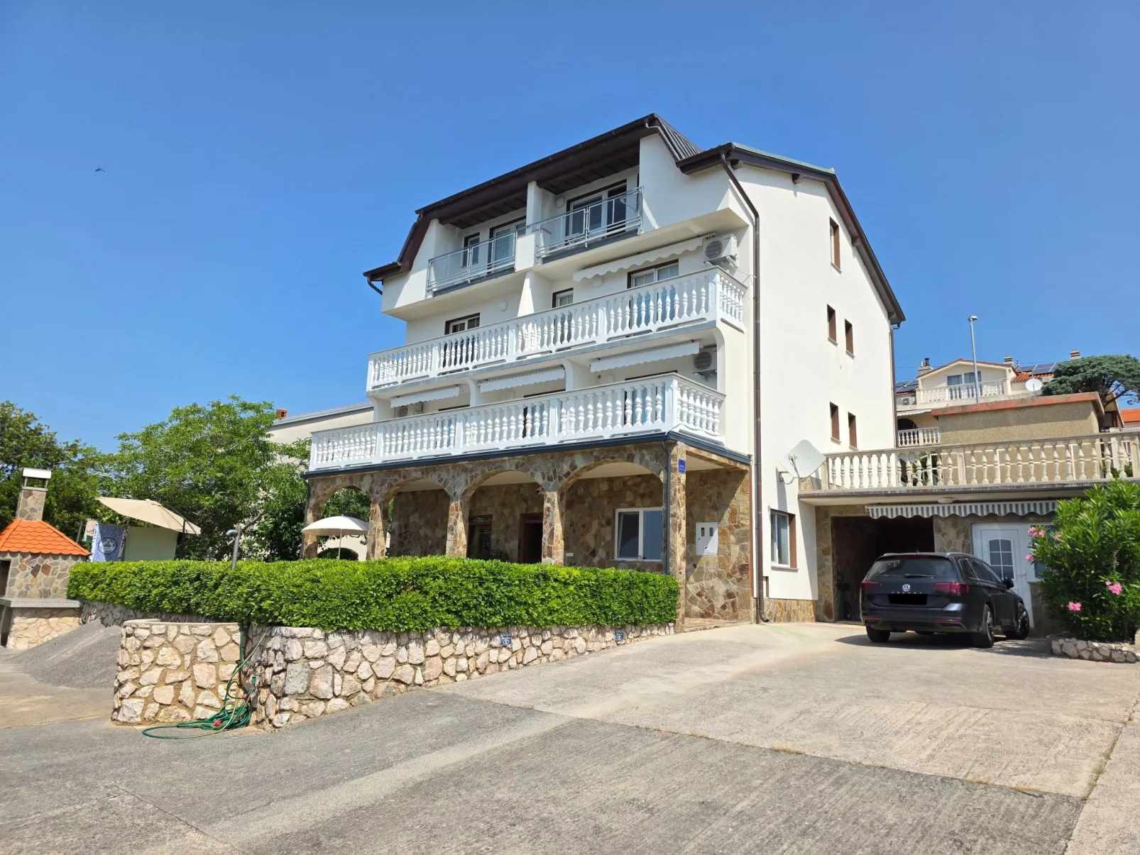 Wohnung mit Balkon, 150 m vom Strand entfernt-Outside