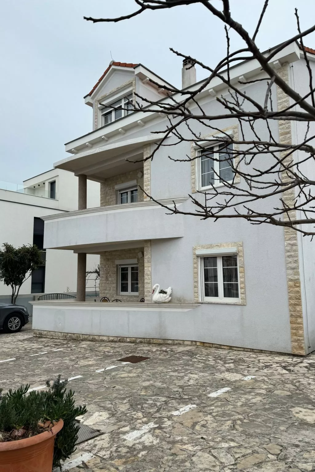 Wohnung Antica bei Queen beach Nin-Outside