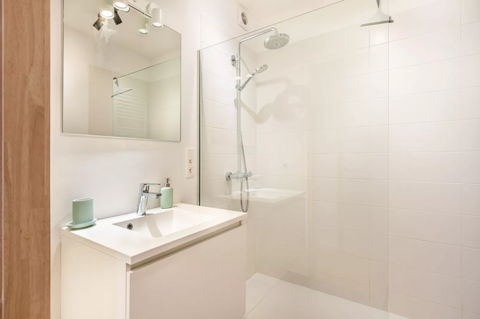 Atlantic B101-Bathroom