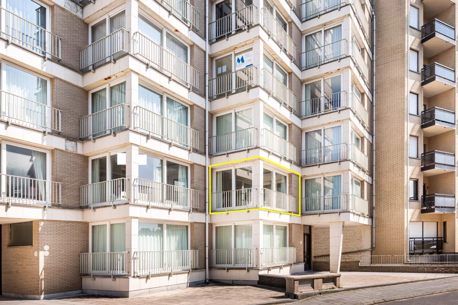 Atlantic B101-Exterior summer