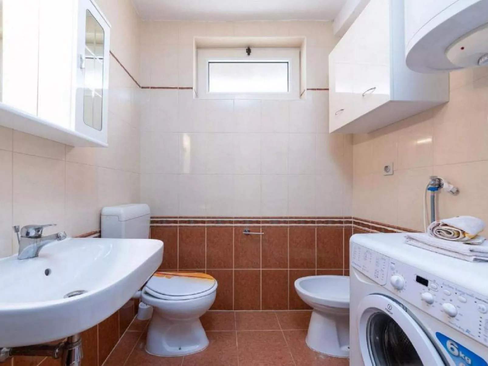 Casa Ana Milena-Drinnen