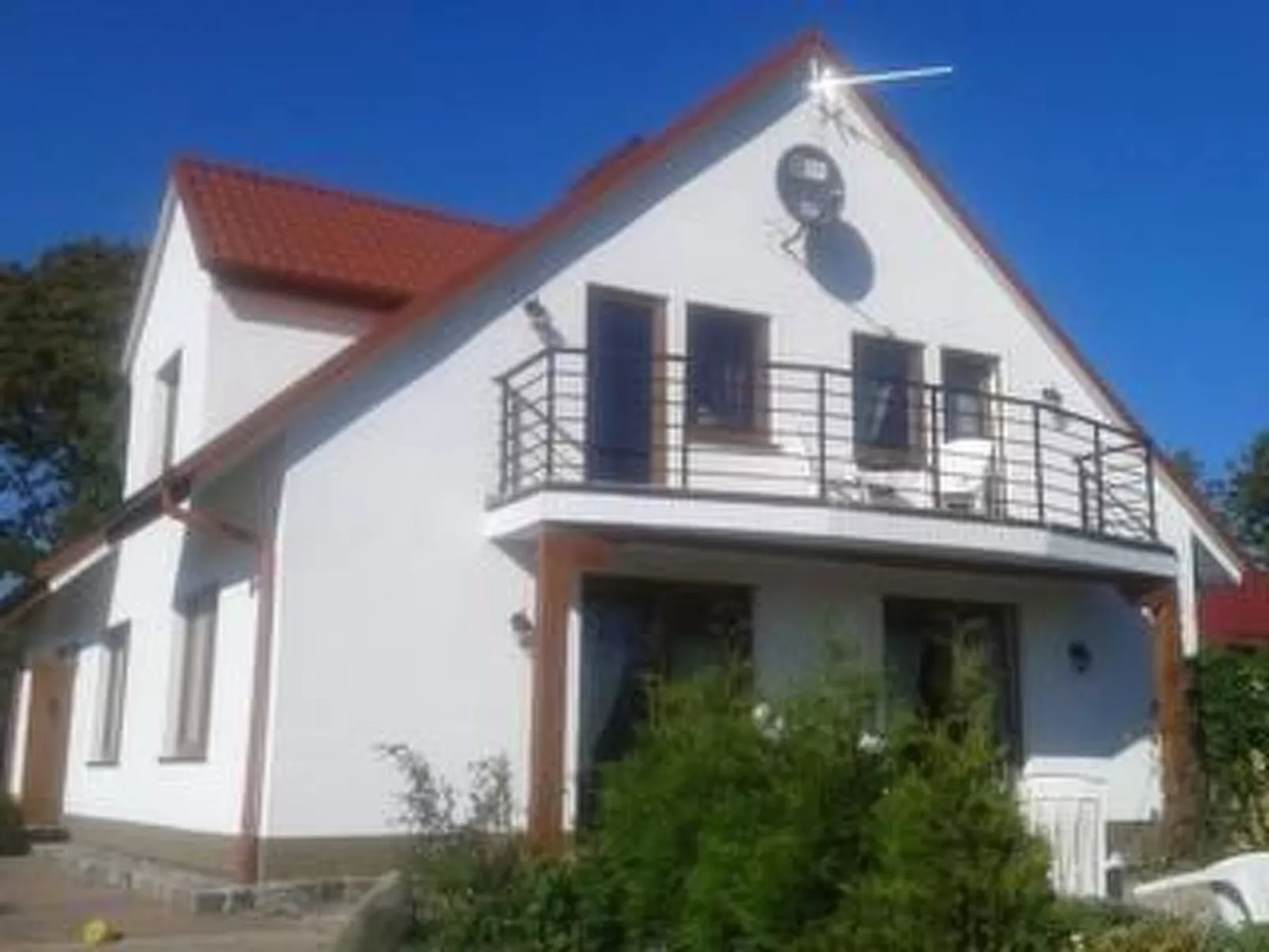 In Bychowo mit Großem Garten-Draußen