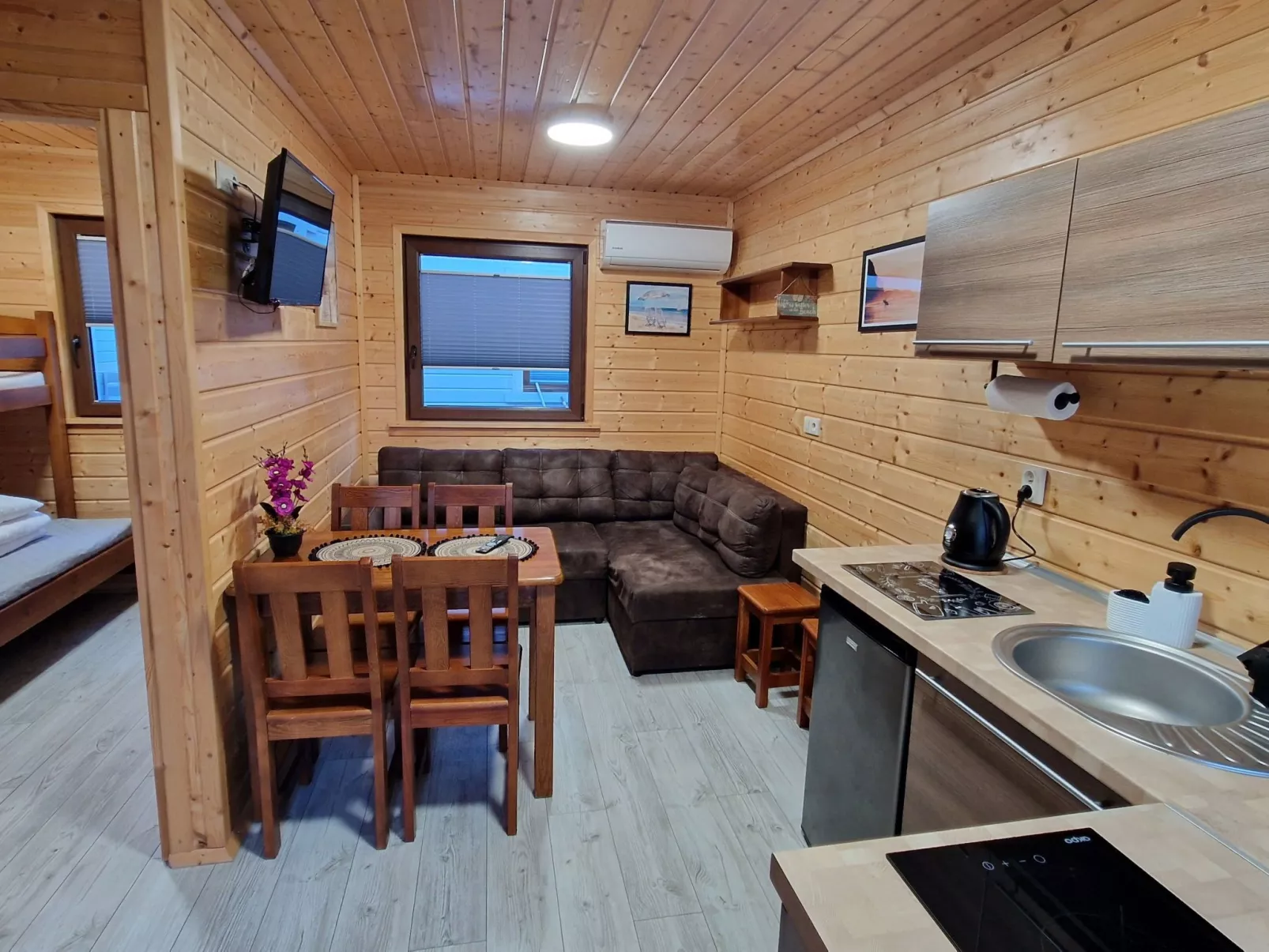 Mit privater Terrasse-Inside