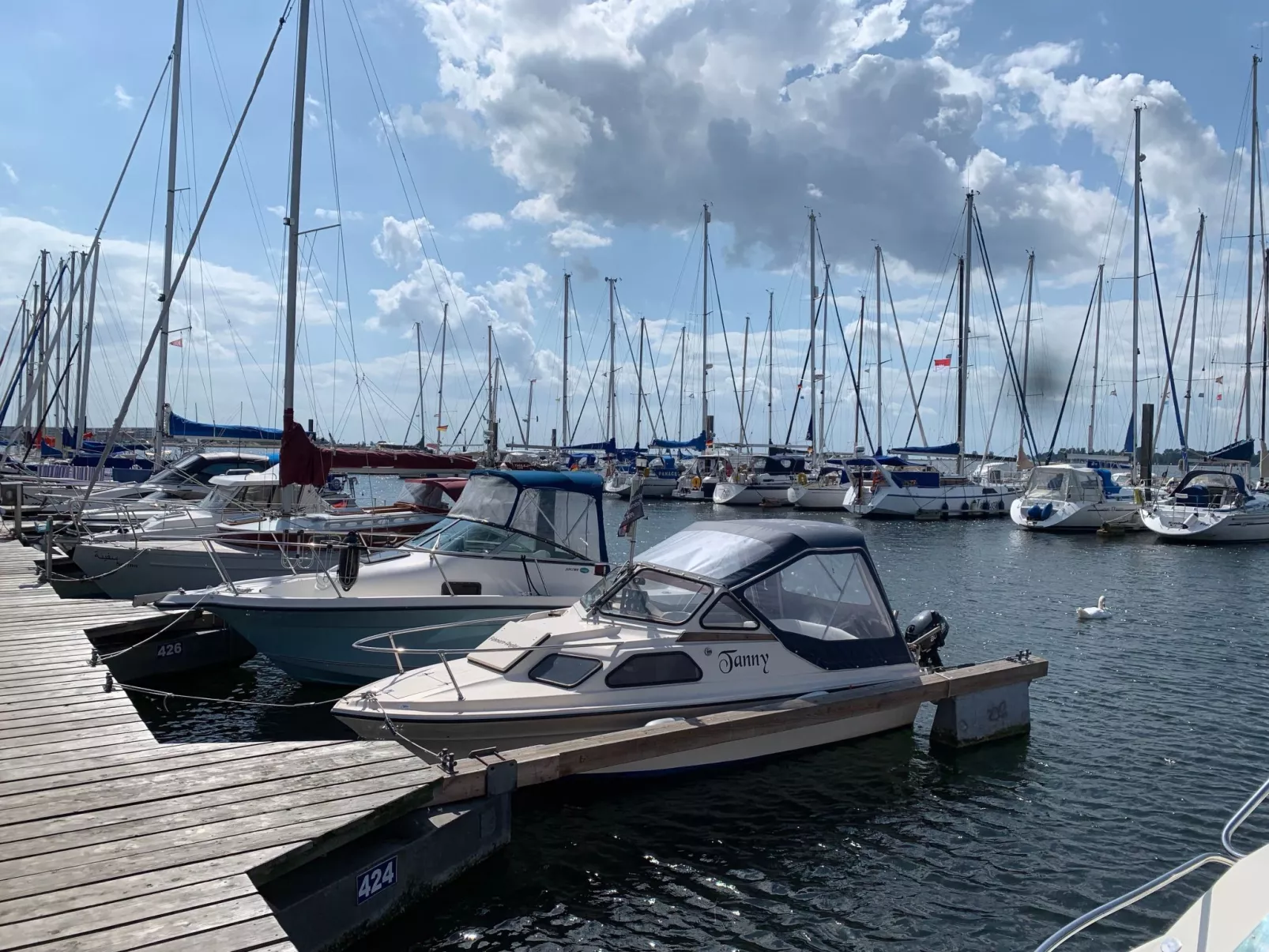 In ruhiger Lage mit großem Balkon-Dehors