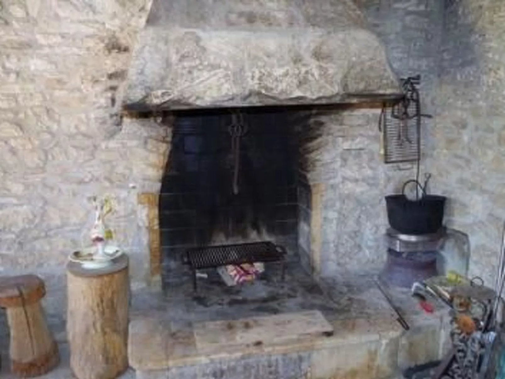 In malerischem istrischem Dorf-Draußen