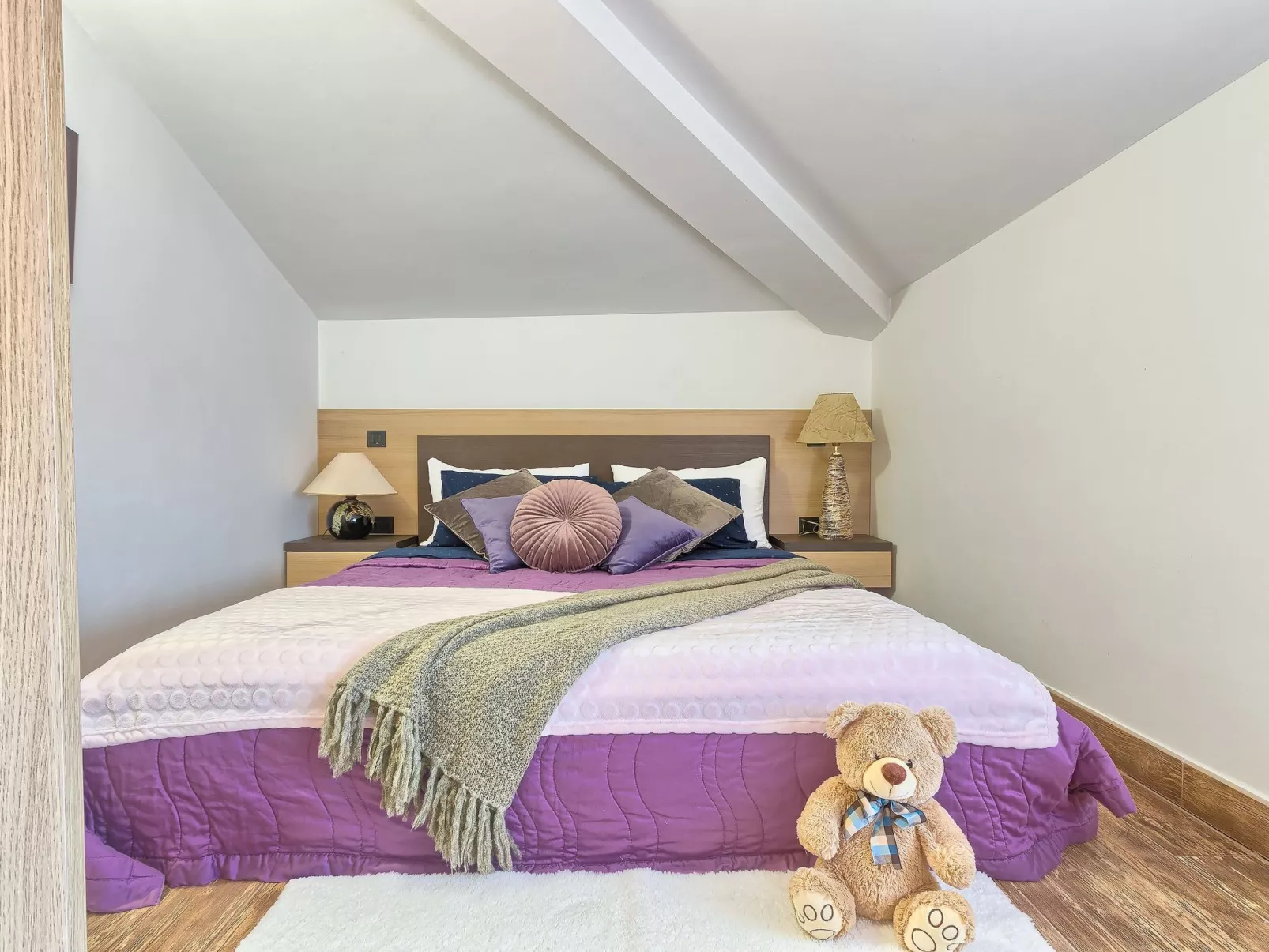 Geräumige Ferienwohnung für vier Personen mit Balkon und Meerblick-Inside