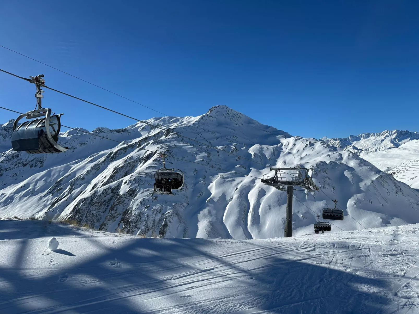 Blue Alpine Lodge-Draußen