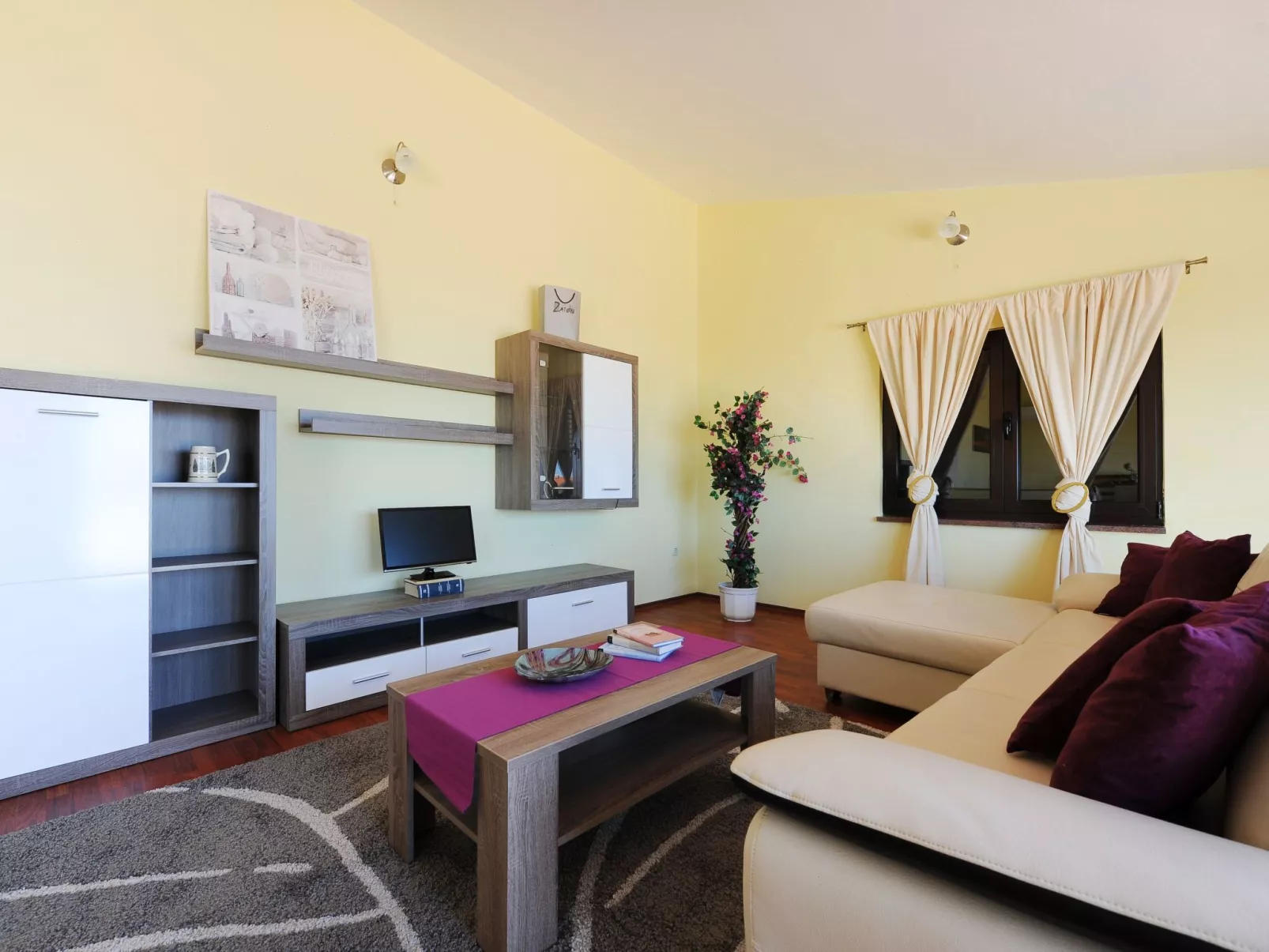 Wohnung "Astoria" mit Blick auf das Wasser-Drinnen