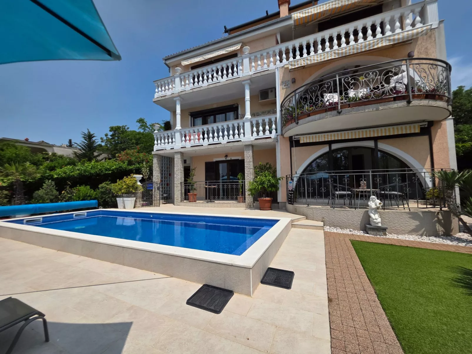 Wohnung für 2 Pers. mit Balkon-Draußen