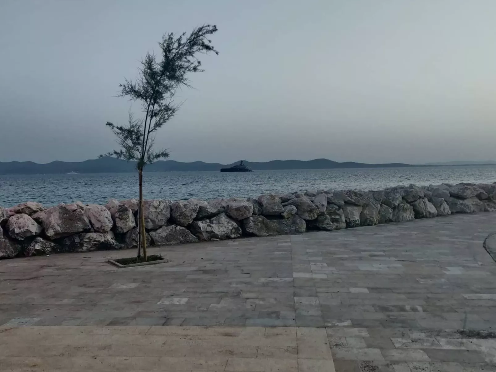 Im Erdgeschoss mit Panorama-Blick-Outside