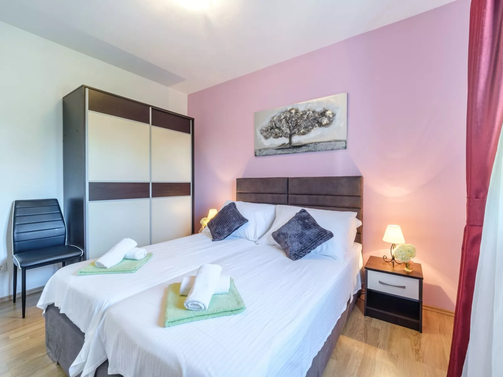 Für 5 Personen ca. 45 m&sup2; in Supetar, Adriaküste Kroatien (Kroatische Insel-Drinnen