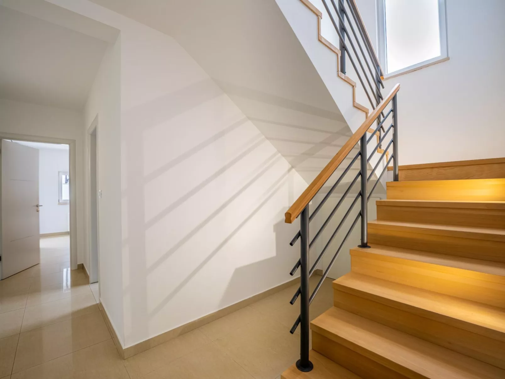 4 Schlafzimmer, 3 Badezimmer, Küche, Wohnzimmer, privater Pool, Grill-Dedans