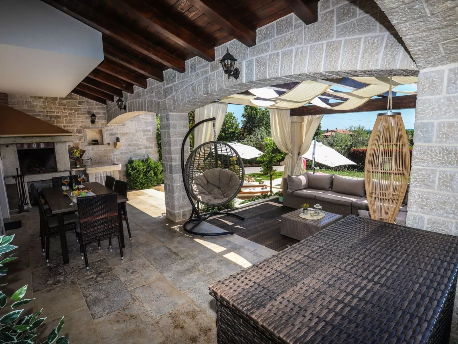 Villa Elizabet-Inside