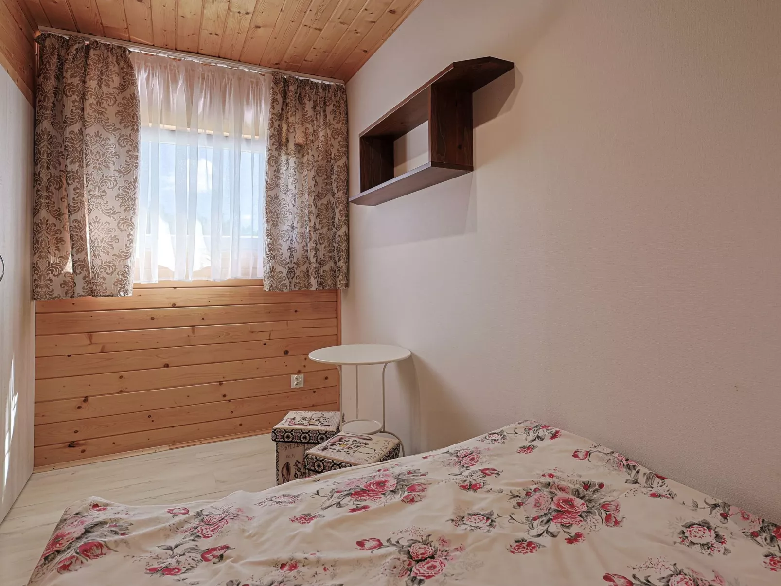 Wohnung "Aurora 4" z tarasem-Drinnen