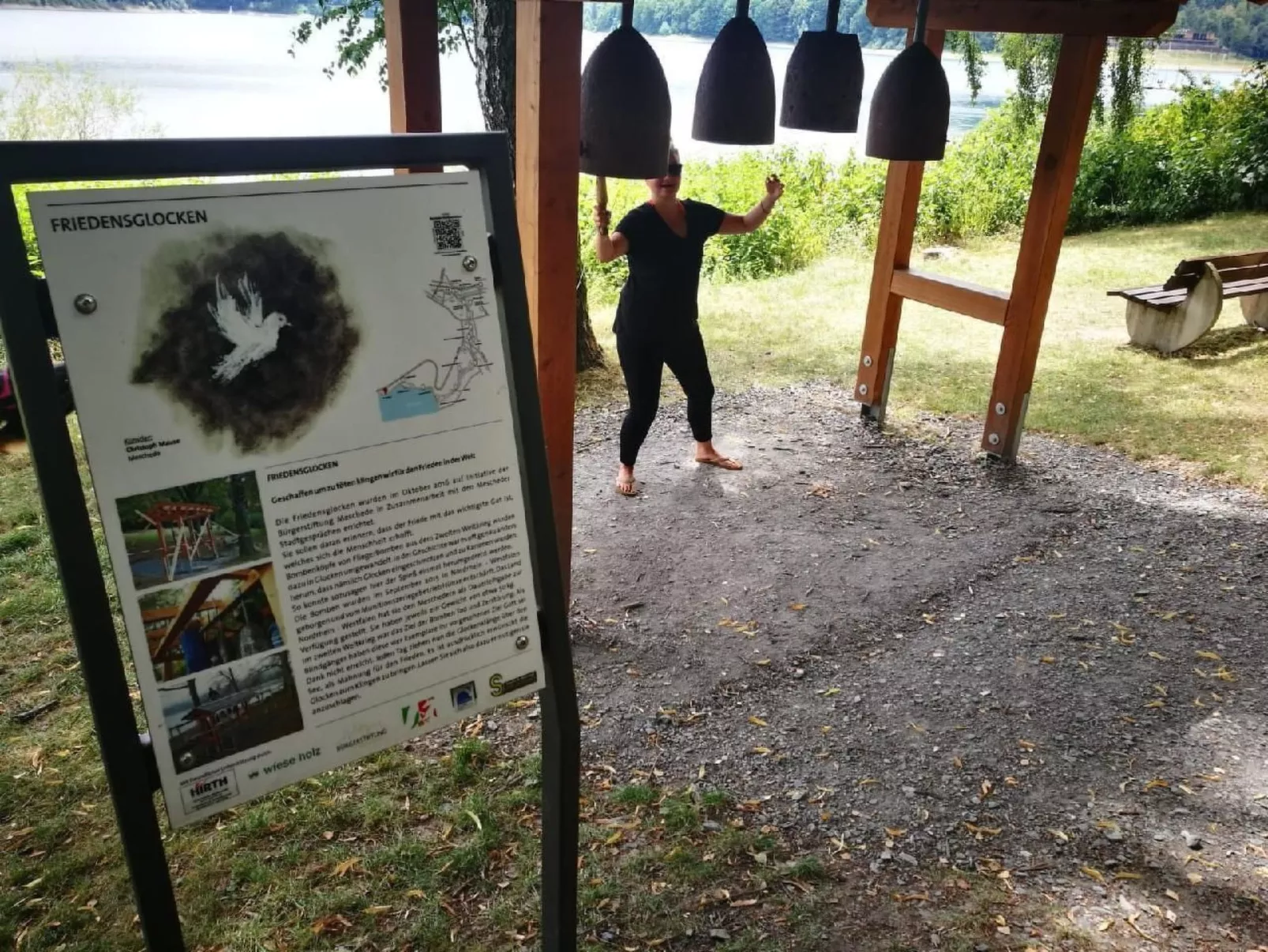 Berg- und Seeblick am Hillebachsee-Draußen