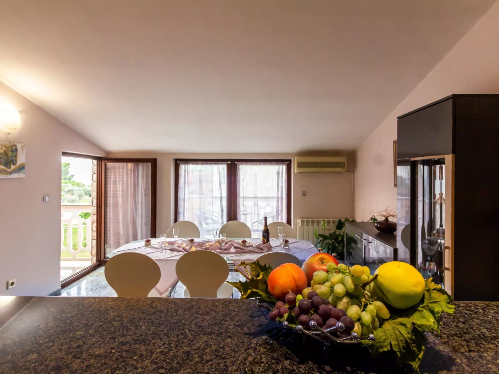 Ferienappartement Edi mit zwei Balkonen-Inside