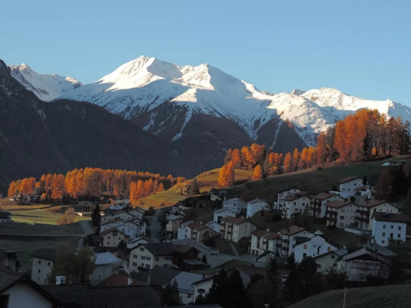 Chasa Semadeni-Draußen