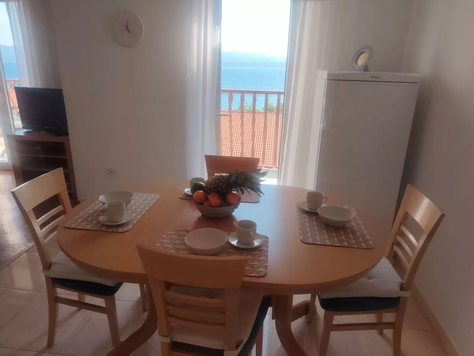 Mit Balkon und Meerblick-Inside