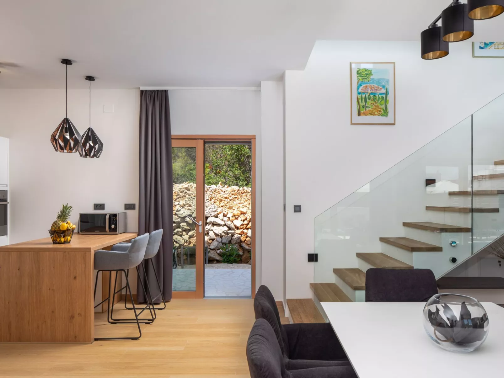 Für 10 Personen in Sria-Inside